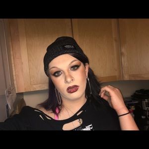 Meet your Posher, Skylar